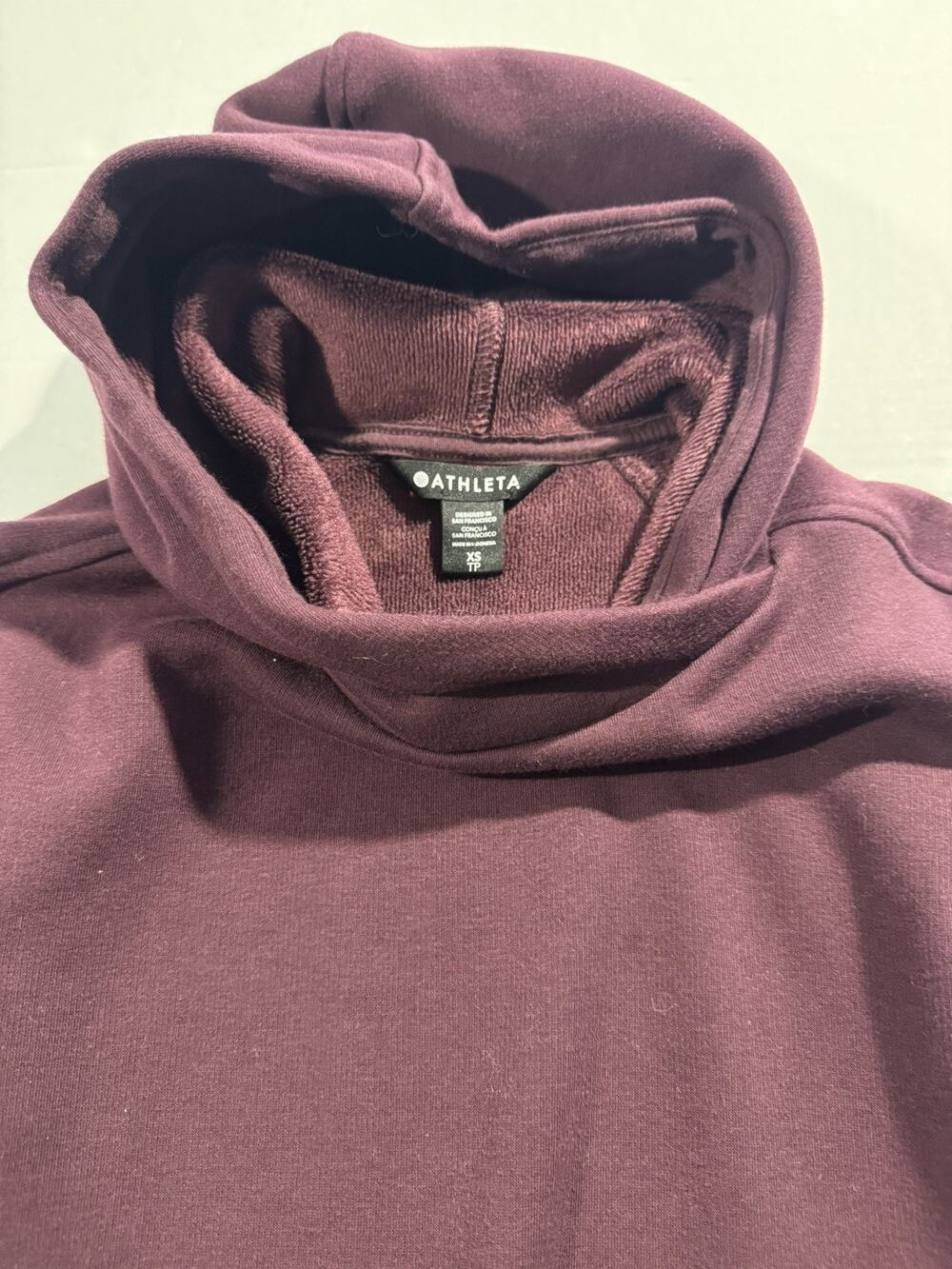 Athleta Women’s Fleece Pullover Hoodie Purple Solid Raglan Sleeve Logo XS